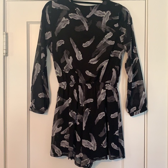 Express Romper - Picture 3 of 5